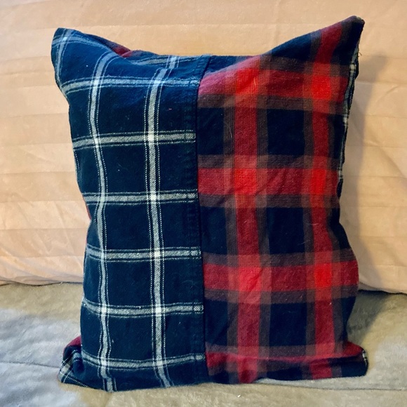 LUMBERJACK Plaid Flannel Pillow with Remote Control Pockets 13 x 11 inches - Picture 6 of 9
